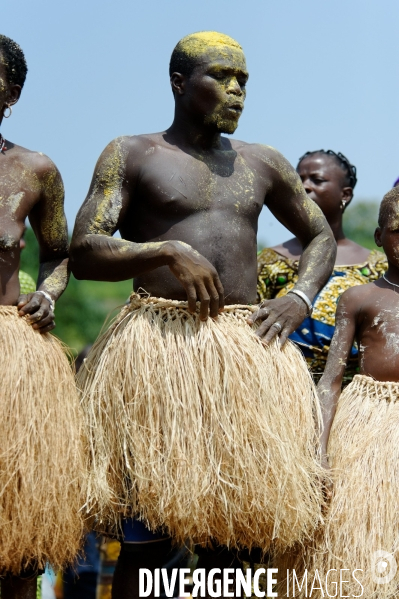 TOGO : Culte vaudou du dieu guerrier KOKOU