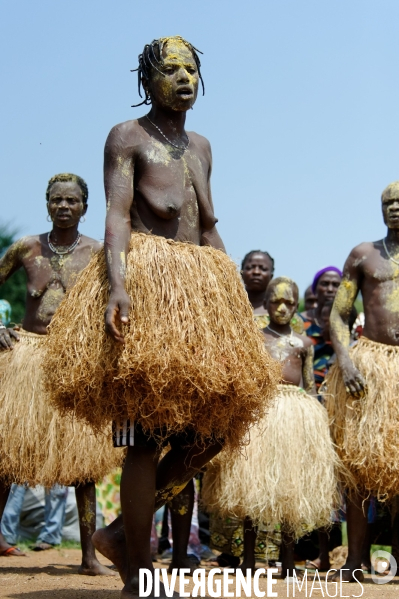 TOGO : Culte vaudou du dieu guerrier KOKOU