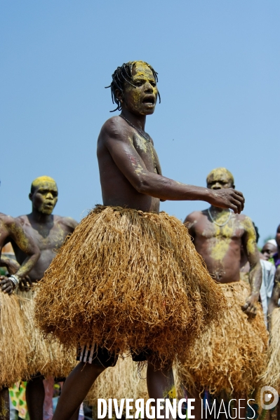 TOGO : Culte vaudou du dieu guerrier KOKOU