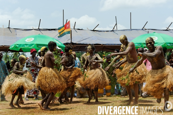 TOGO : Culte vaudou du dieu guerrier KOKOU