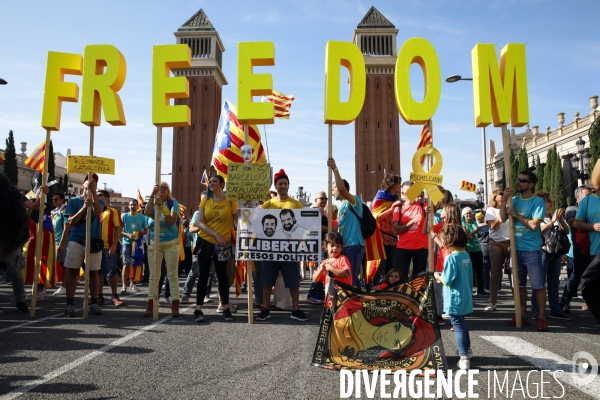 Diada 2019 les independantistes catalans dans les rues de barcelone