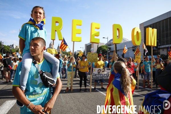 Diada 2019 les independantistes catalans dans les rues de barcelone