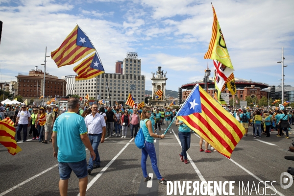 Diada 2019 les independantistes catalans dans les rues de barcelone