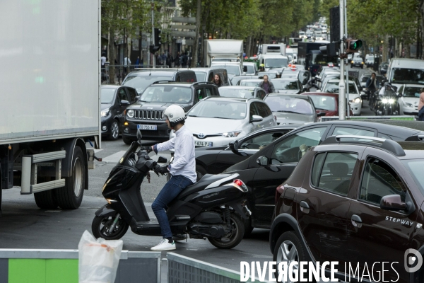 Le chaos des embouteillages dans Paris.