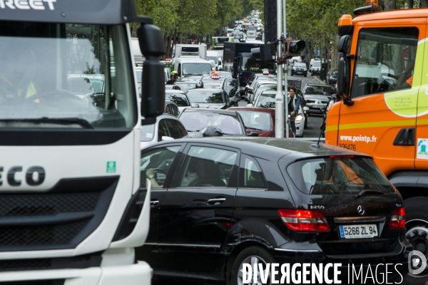 Le chaos des embouteillages dans Paris.