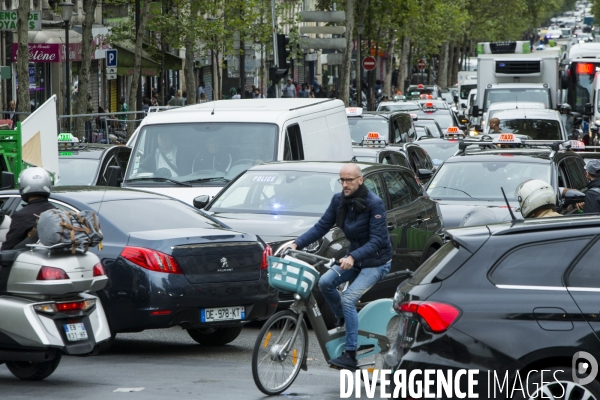Le chaos des embouteillages dans Paris.