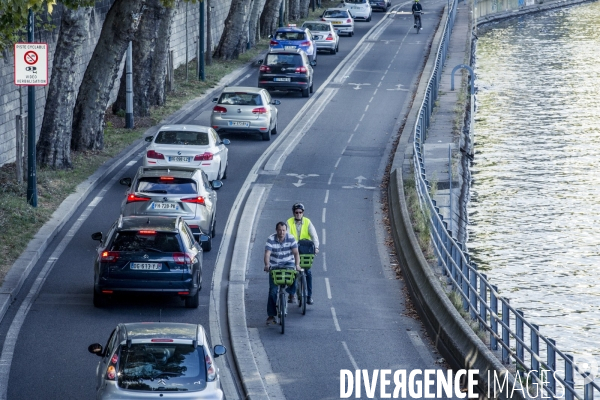 Paris - Mobilites douces par temps de particules fines