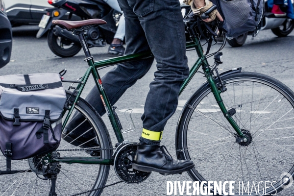 Paris - Mobilites douces par temps de particules fines