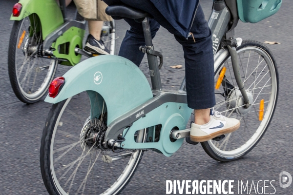Paris - Mobilites douces par temps de particules fines