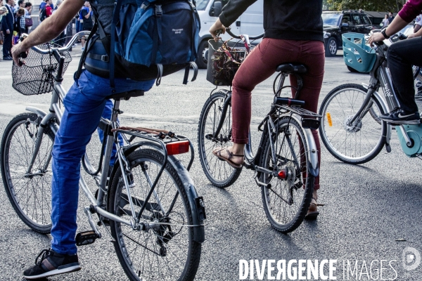 Paris - Mobilites douces par temps de particules fines