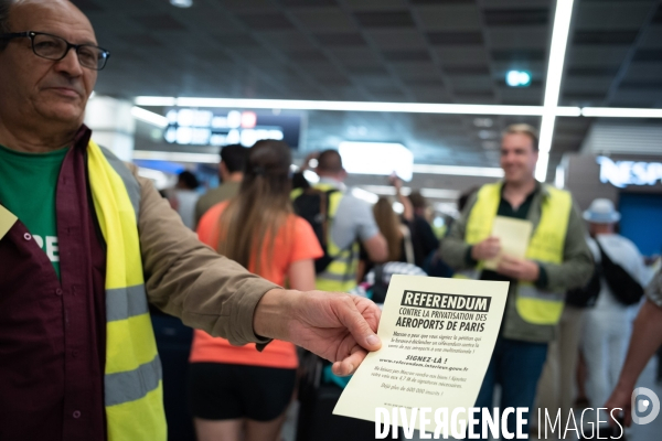 Manifestation des Gilets Jaunes à Orly contre la privatisation de ADP