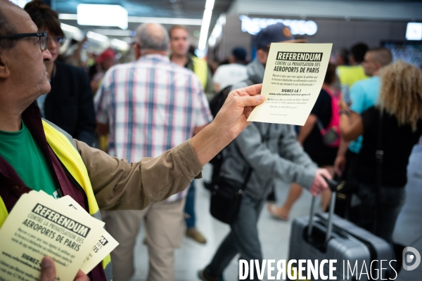 Manifestation des Gilets Jaunes à Orly contre la privatisation de ADP