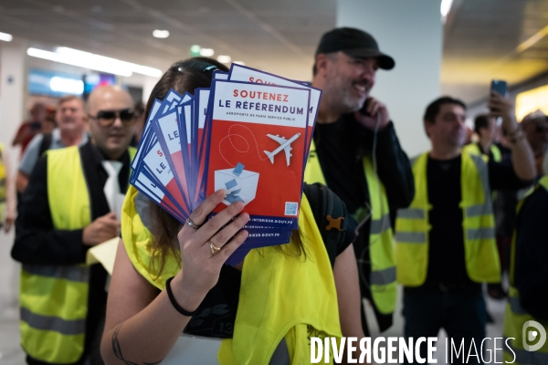 Manifestation des Gilets Jaunes à Orly contre la privatisation de ADP