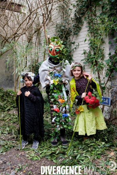 Le Carnaval Touf Ensemble contre les pesticides et les désherbants en ville # Acte 02