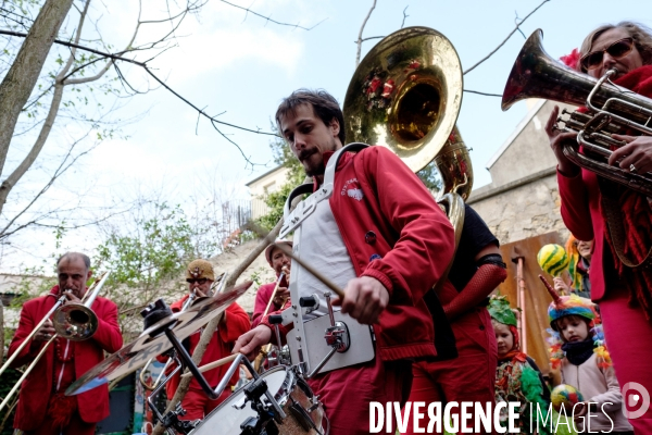 Le Carnaval Touf Ensemble contre les pesticides et les désherbants en ville # Acte 02