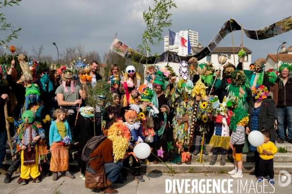 Le Carnaval Touf Ensemble contre les pesticides et les désherbants en ville # Acte 02