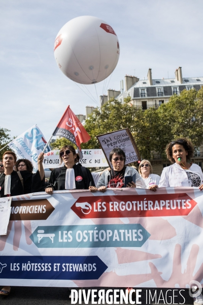 Manifestation des professions libérales contre le régime de retraites universel