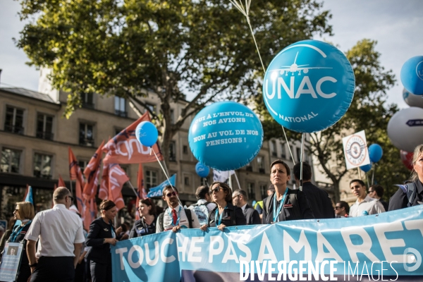 Manifestation des professions libérales contre le régime de retraites universel