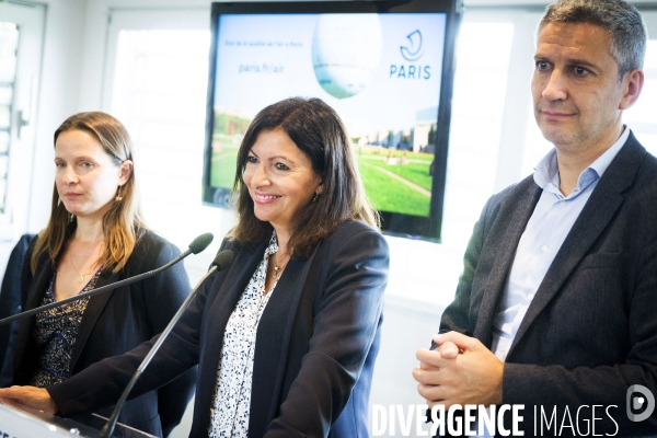 Anne HIDALGO conférence de presse sur la pollution de l air à Paris