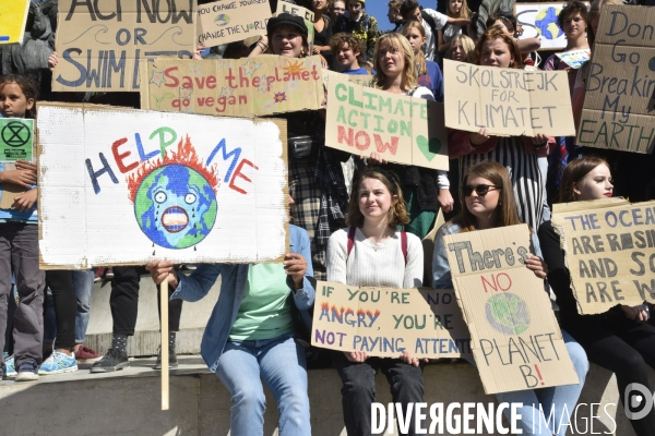 Greve mondiale pour le climat, étudiants et scolaires. Climate justice. Global strike for the climate with youth