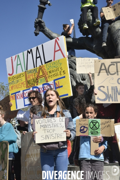 Greve mondiale pour le climat, étudiants et scolaires. Climate justice. Global strike for the climate with youth