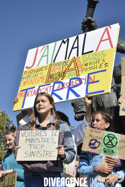 Greve mondiale pour le climat, étudiants et scolaires. Climate justice. Global strike for the climate with youth