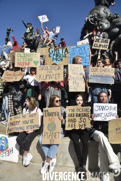 Greve mondiale pour le climat, étudiants et scolaires. Climate justice. Global strike for the climate with youth
