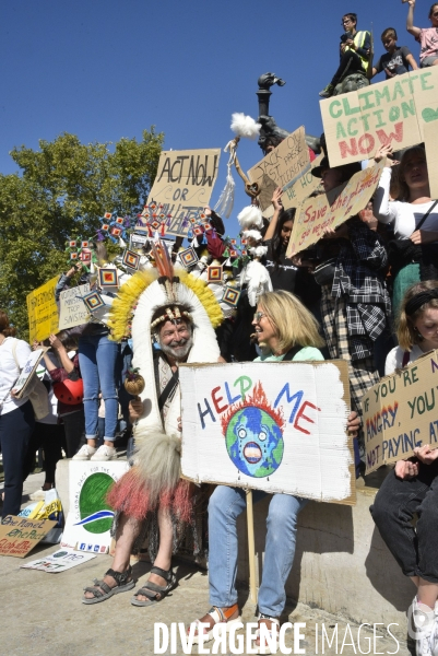 Greve mondiale pour le climat, étudiants et scolaires. Climate justice. Global strike for the climate with youth