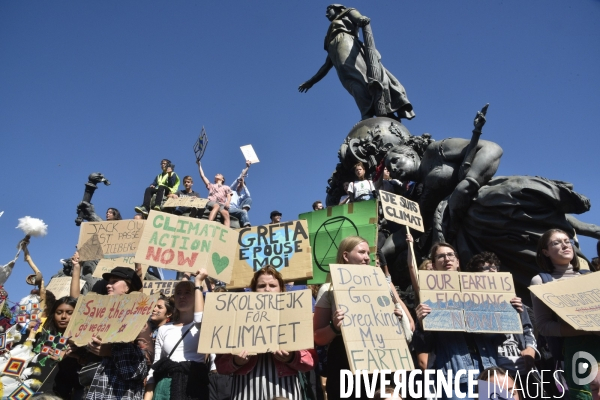 Greve mondiale pour le climat, étudiants et scolaires. Climate justice. Global strike for the climate with youth