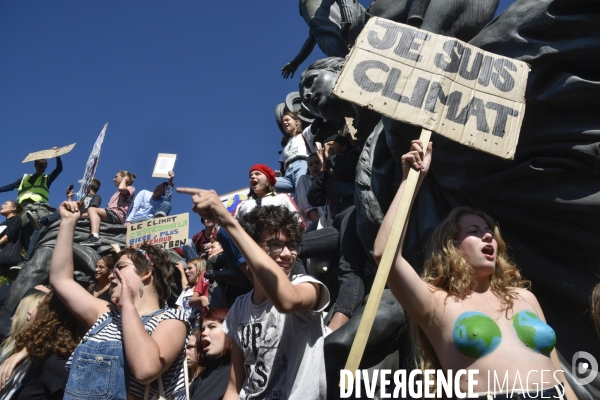 Greve mondiale pour le climat, étudiants et scolaires. Climate justice. Global strike for the climate with youth