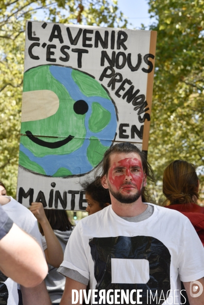 Greve mondiale pour le climat, étudiants et scolaires. Climate justice. Global strike for the climate with youth