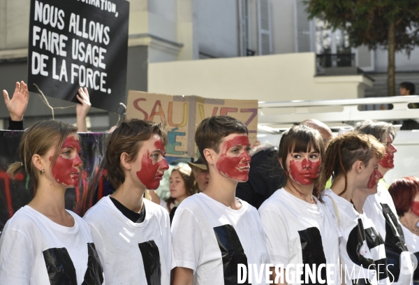 Greve mondiale pour le climat, étudiants et scolaires. Climate justice. Global strike for the climate with youth