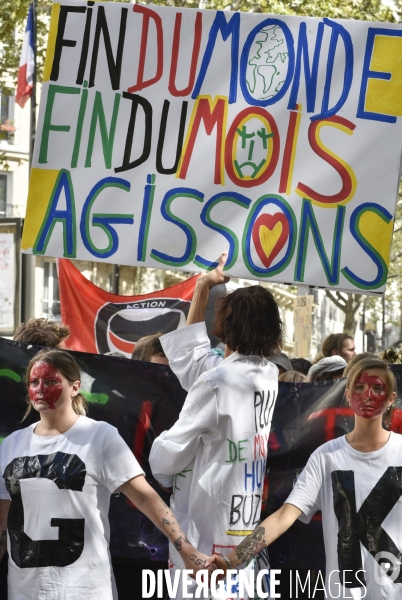 Greve mondiale pour le climat, étudiants et scolaires. Climate justice. Global strike for the climate with youth