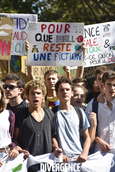 Greve mondiale pour le climat, étudiants et scolaires. Climate justice. Global strike for the climate with youth