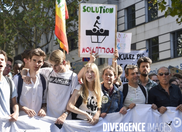 Greve mondiale pour le climat, étudiants et scolaires. Climate justice. Global strike for the climate with youth