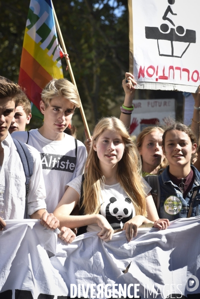 Greve mondiale pour le climat, étudiants et scolaires. Climate justice. Global strike for the climate with youth