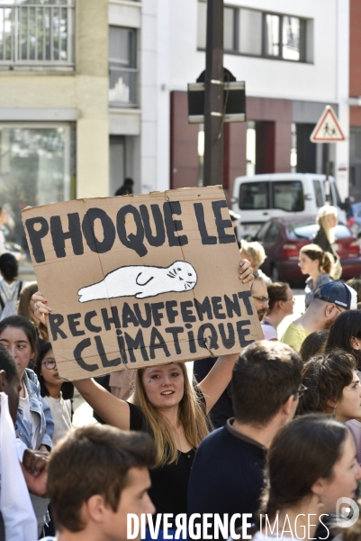 Greve mondiale pour le climat, étudiants et scolaires. Climate justice. Global strike for the climate with youth