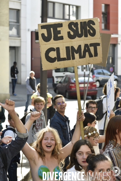 Greve mondiale pour le climat, étudiants et scolaires. Climate justice. Global strike for the climate with youth