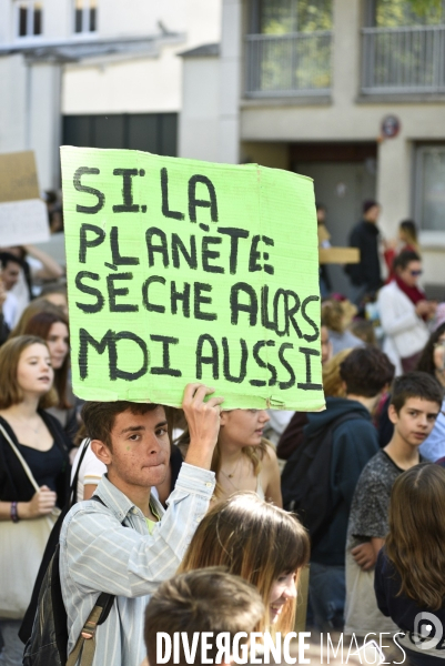 Greve mondiale pour le climat, étudiants et scolaires. Climate justice. Global strike for the climate with youth