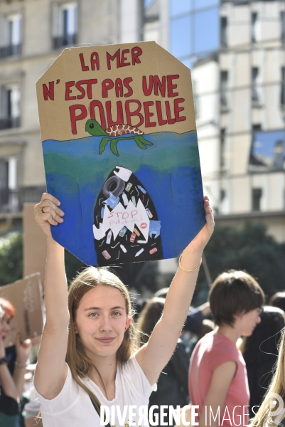 Greve mondiale pour le climat, étudiants et scolaires. Climate justice. Global strike for the climate with youth