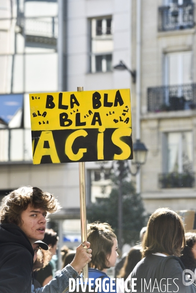 Greve mondiale pour le climat, étudiants et scolaires. Climate justice. Global strike for the climate with youth