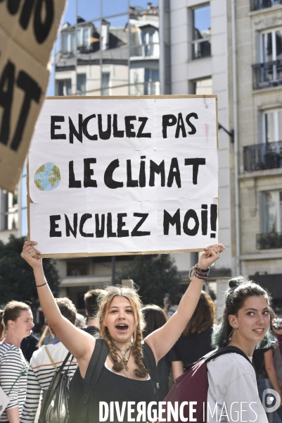 Greve mondiale pour le climat, étudiants et scolaires. Climate justice. Global strike for the climate with youth