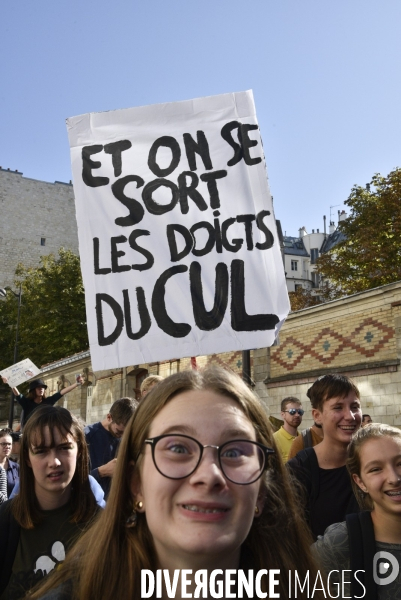 Greve mondiale pour le climat, étudiants et scolaires. Climate justice. Global strike for the climate with youth