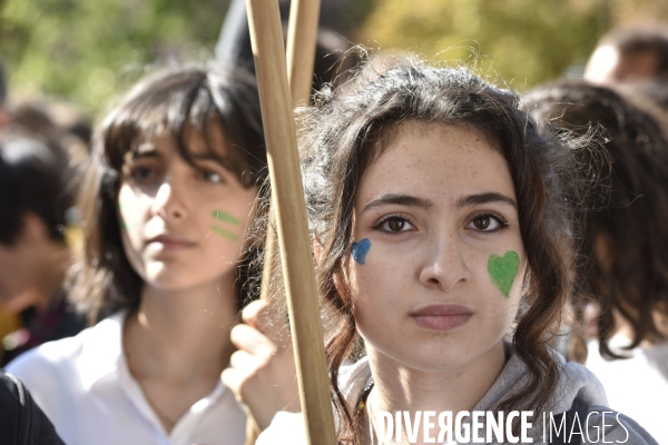 Greve mondiale pour le climat, étudiants et scolaires. Climate justice. Global strike for the climate with youth