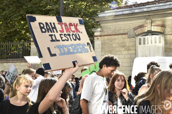 Greve mondiale pour le climat, étudiants et scolaires. Climate justice. Global strike for the climate with youth