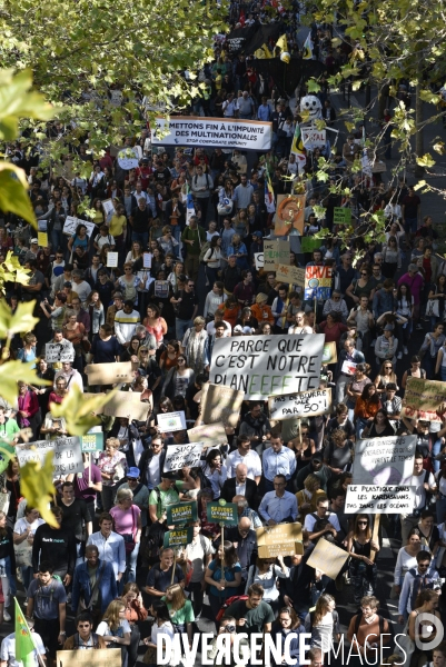 Greve mondiale pour le climat, étudiants et scolaires. Climate justice. Global strike for the climate with youth