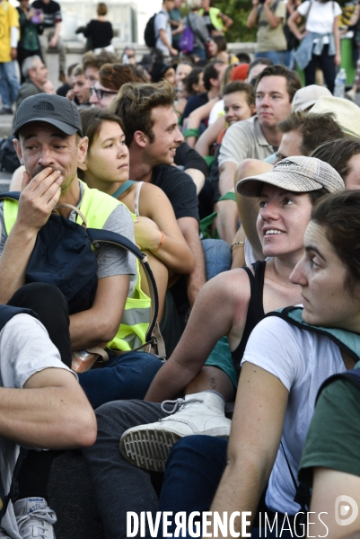 Action blocage du pont de Tolbiac en marge de la Marche pour le climat 2019, à Paris. Walk for the climate.