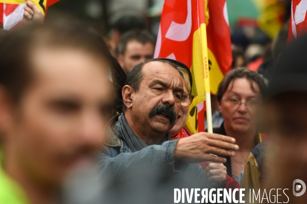 Retraites. Manifestation CGT SUD contre le projet de réforme.