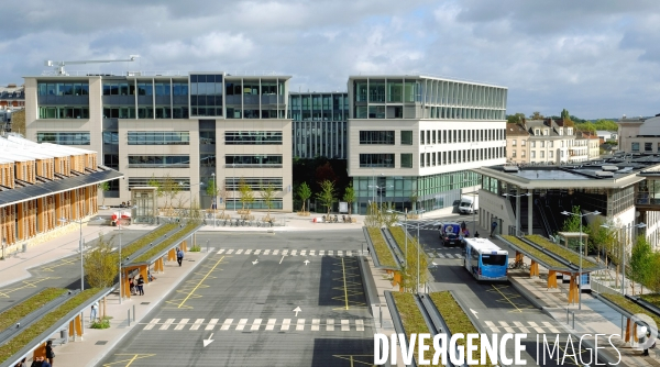 Le siége de Nature et Découvertes dans le nouveau quartier de la gare Versailles Chantiers