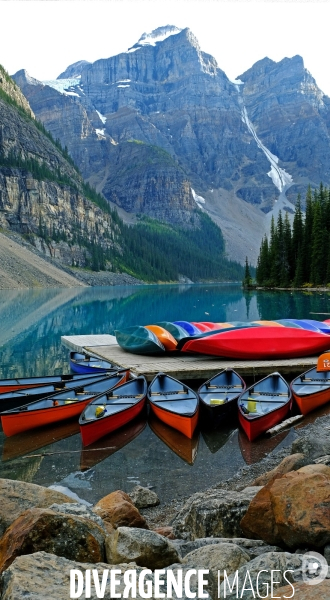 Glaciers, chutes, fleuves et lacs dans les Rocheuses canadiennes